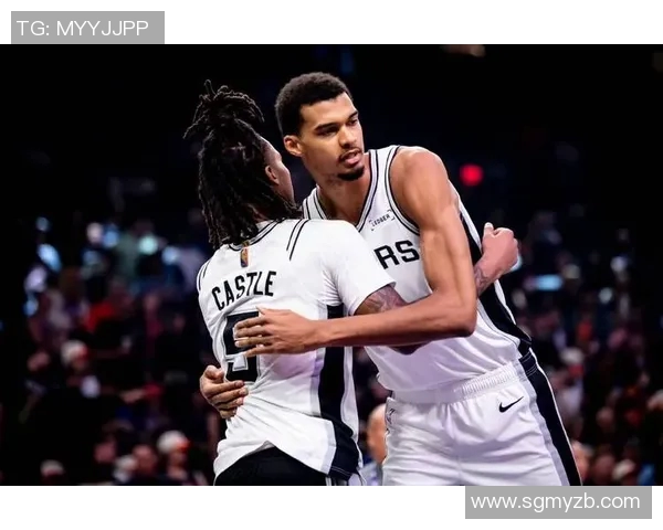 快船击败马刺,莱纳德再次强势出场 快船击败马刺,莱纳德再次强势出场